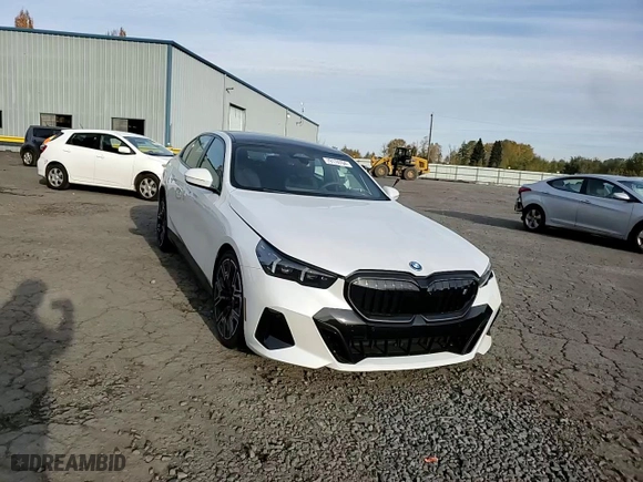 2024 BMW i5 eDrive40 with VIN WBY33FK09RCS00390, listed as a Copart auction lot 79174764 with 1,715 mi miles and Salvage Title. Bid and sale history available at carsss.com. Image 10.