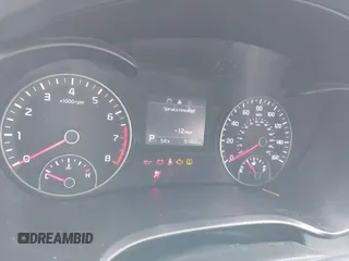 2020 Kia Optima SE z VIN 5XXGT4L35LG423369, wystawiony jako IAAI lot #41724608 z przebiegiem 91 464 mil mil oraz . Historia ofert i sprzedaży dostępna na DreamBid. Obrazek 7.