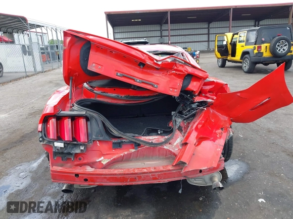 2017 Ford Mustang EcoBoost с VIN 1FA6P8TH5H5282212, выставлен на аукционе IAAI как лот 42109421 с пробегом 186 391 миль миль и . История ставок и продаж доступна на DreamBid. Изображение 17.