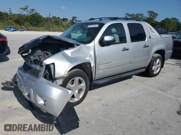 2013 Chevrolet Avalanche LT with VIN 3GNTKFE7XDG326137, listed as a Copart auction lot 50579385 with 116,985 mi miles and Salvage Title. Bid and sale history available at DreamBid. Image 1.