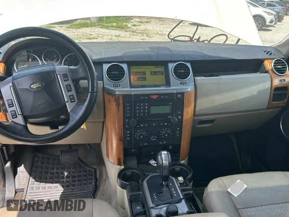 2009 Land Rover LR3 HSE with VIN SALAG25429A495471, listed as a Copart auction lot 61038485 with 201,193 mi miles and Clean title. Bid and sale history available at DreamBid. Image 9.