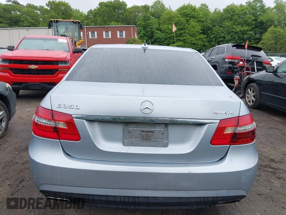 2013 Mercedes-Benz E 350 Luxury z VIN WDDHF8JB2DA675225, wystawiony jako IAAI lot #42316651 z przebiegiem 127 087 mil mil oraz . Historia ofert i sprzedaży dostępna na DreamBid. Obrazek 17.