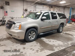 2007 GMC Yukon XL SLT with VIN 1GKFK163X7J225868, listed as a IAAI auction lot 41549662 with 169,395 mi miles. Bid and sale history available at carsss.com. Image 2.
