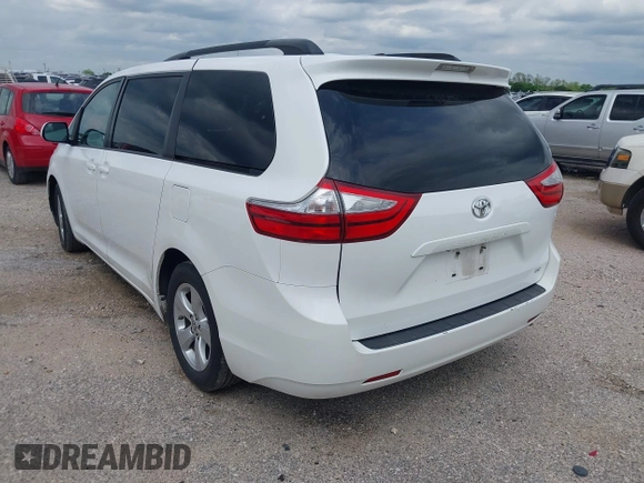 2016 Toyota Sienna LE AAS with VIN 5TDKK3DCXGS709132, listed as a IAAI auction lot 41993473 with 270,811 mi miles. Bid and sale history available at carsss.com. Image 3.