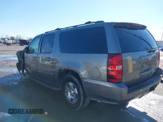 2012 Chevrolet Suburban LS with VIN 1GNSCHE0XCR260405, listed as a IAAI auction lot 41392088 with 183,924 mi miles. Bid and sale history available at carsss.com. Image 3.