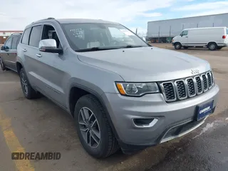 2020 Jeep Grand Cherokee Limited X z VIN 1C4RJFBGXLC264539, wystawiony jako IAAI lot #41367077 z przebiegiem 70 631 mil mil oraz . Historia ofert i sprzedaży dostępna na DreamBid. Obrazek 1.