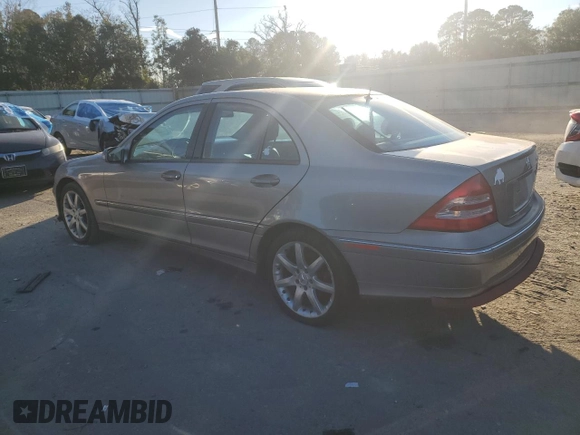 2004 Mercedes-Benz C 230 Kompressor with VIN WDBRF40JX4F464601, listed as a Copart auction lot 87904995 with 175,604 mi miles and Salvage Title. Bid and sale history available at DreamBid. Image 2.