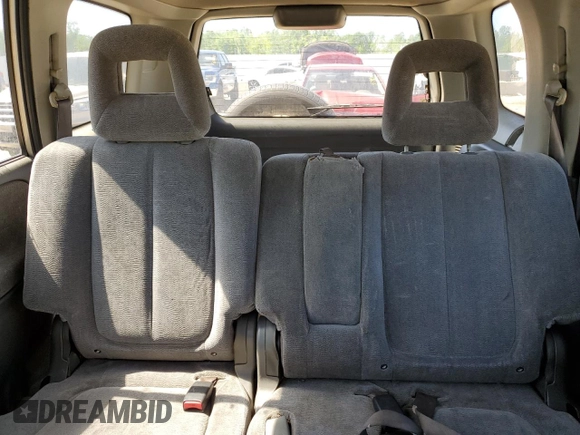 2002 Suzuki XL7 Standard z VIN JS3TY92V524108548, wystawiony jako Copart lot #56304705 z przebiegiem 288 201 mil mil oraz Nie do naprawy • Non repairable. Historia ofert i sprzedaży dostępna na DreamBid. Obrazek 10.