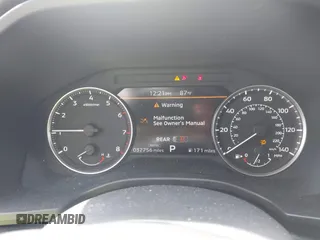 2022 Mitsubishi Outlander SE z VIN JA4J3UA85NZ055855, wystawiony jako IAAI lot #42020874 z przebiegiem 37 756 mil mil oraz . Historia ofert i sprzedaży dostępna na DreamBid. Obrazek 7.