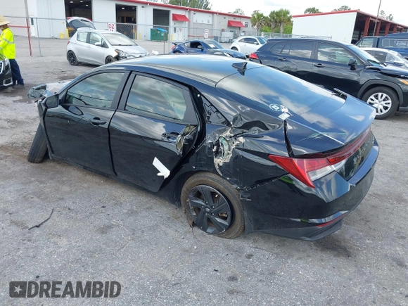 2023 Hyundai Elantra Blue z VIN KMHLM4AJ8PU043144, wystawiony jako IAAI lot #42357892 z przebiegiem 46 026 mil mil oraz . Historia ofert i sprzedaży dostępna na DreamBid. Obrazek 3.