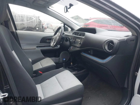 2013 Toyota Prius One z VIN JTDKDTB3XD1540798, wystawiony jako IAAI lot #42266860 z przebiegiem 208 567 mil mil oraz . Historia ofert i sprzedaży dostępna na DreamBid. Obrazek 5.