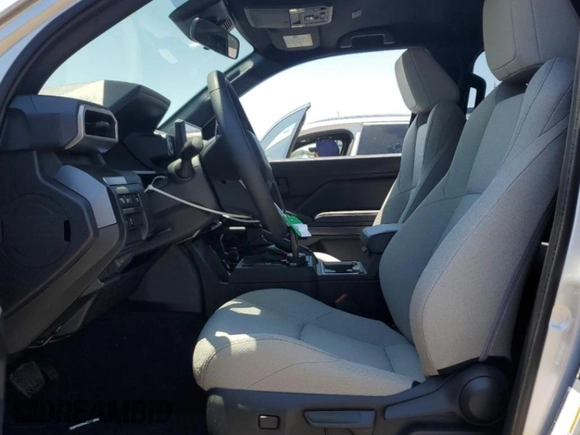 2025 Toyota 4Runner SR5 с VIN JTEVA5BR0S5006815, выставлен на аукционе Copart как лот 60238845 с пробегом 4 551 миль миль и Списание • Salvage title. История ставок и продаж доступна на DreamBid. Изображение 7.