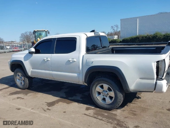 2019 Toyota Tacoma 4WD SR with VIN 5TFCZ5AN6KX194425, listed as a IAAI auction lot 41345357 with 79,574 mi miles. Bid and sale history available at carsss.com. Image 15.