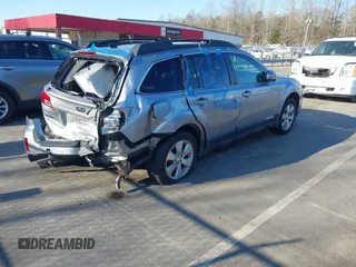 2011 Subaru Outback Limited Power Moon z VIN 4S4BRDLC0B2376227, wystawiony jako IAAI lot #41887647 z przebiegiem 144 510 mil mil oraz . Historia ofert i sprzedaży dostępna na DreamBid. Obrazek 4.