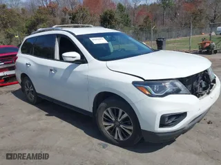 2017 Nissan Pathfinder SL with VIN 5N1DR2MN2HC913096, listed as a IAAI auction lot 41821452 with 120,814 mi miles. Bid and sale history available at carsss.com. Image 1.