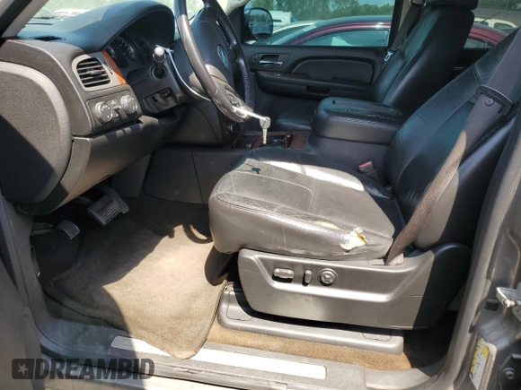 2008 Chevrolet Avalanche LTZ with VIN 3GNFK123X8G299738, listed as a Copart auction lot 50329585 with 212,632 mi miles and Clean Title. Bid and sale history available at DreamBid. Image 7.