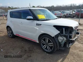 2014 Kia Soul + with VIN KNDJP3A57E7082092, listed as a IAAI auction lot 41510505 with 72,015 mi miles. Bid and sale history available at carsss.com. Image 1.