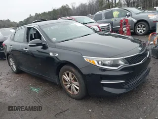 2018 Kia Optima LX z VIN 5XXGT4L35JG220608, wystawiony jako IAAI lot #41560755 z przebiegiem 93 129 mil mil oraz . Historia ofert i sprzedaży dostępna na DreamBid. Obrazek 1.