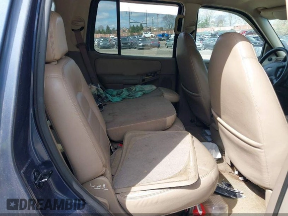 2002 Ford Explorer XLT с VIN 1FMZU73E62ZB39054, выставлен на аукционе IAAI как лот 39803030 с пробегом 207 741 миль миль и . История ставок и продаж доступна на DreamBid. Изображение 8.
