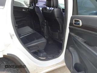 2015 Jeep Grand Cherokee Laredo with VIN 1C4RJFAG4FC631179, listed as a IAAI auction lot 41744865 with 184,872 mi miles. Bid and sale history available at carsss.com. Image 8.