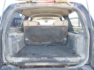 2002 Chevrolet Suburban Z71 with VIN 3GNFK16Z32G202949, listed as a IAAI auction lot 41637140 with 277,161 mi miles. Bid and sale history available at carsss.com. Image 17.