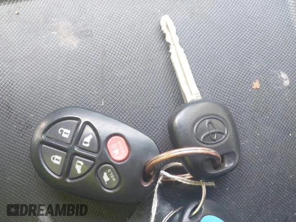 2015 Toyota Sienna SE с VIN 5TDXK3DC7FS599287, выставлен на аукционе IAAI как лот 41565671 с пробегом 111 626 миль миль и . История ставок и продаж доступна на DreamBid. Изображение 11.
