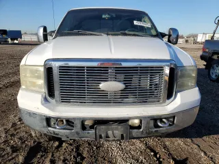 2007 Ford F-350 XL with VIN 1FTWW31P07EA05380, listed as a Copart auction lot 42838425 with 298,926 mi miles and Clean title. Bid and sale history available at DreamBid. Image 5.