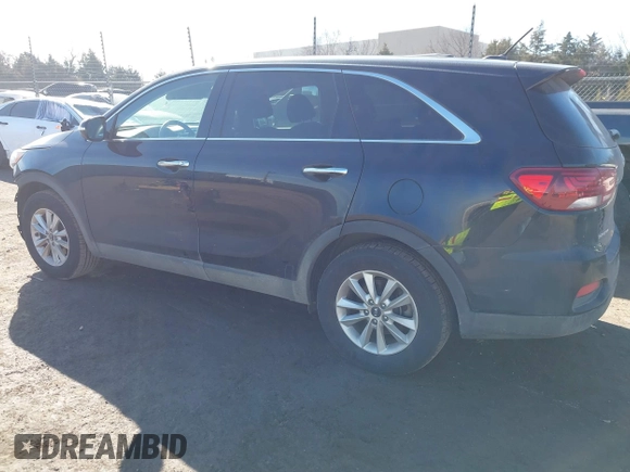 2020 Kia Sorento L with VIN 5XYPG4A30LG698215, listed as a IAAI auction lot 41637217 with 37,320 mi miles. Bid and sale history available at carsss.com. Image 3.