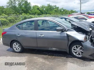 2016 Nissan Versa S z VIN 3N1CN7AP4GL831763, wystawiony jako IAAI lot #42243154 z przebiegiem 89 322 mil mil oraz . Historia ofert i sprzedaży dostępna na DreamBid. Obrazek 13.