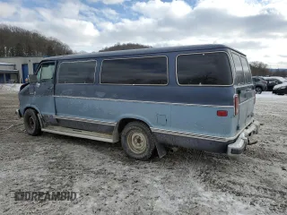 1988 Dodge Passenger with VIN 2B4HB21W4JK149486, listed as a Copart auction lot 42129255 with 160,225 mi miles and Salvage Title. Bid and sale history available at carsss.com. Image 2.