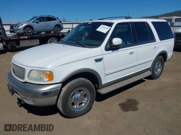 2000 Ford Expedition Eddie Bauer with VIN 1FMPU18L5YLA81378, listed as a IAAI auction lot 42366640 with 222,898 mi miles and . Bid and sale history available at DreamBid. Image 2.