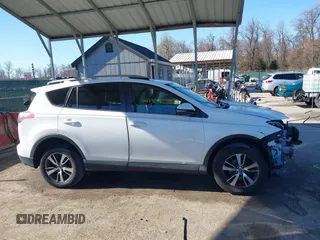 2018 Toyota RAV4 XLE с VIN JTMWFREV5JJ741922, выставлен на аукционе IAAI как лот 41889199 с пробегом 80 442 миль миль и . История ставок и продаж доступна на DreamBid. Изображение 14.
