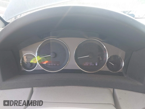 2009 Jeep Grand Cherokee Limited with VIN 1J8HR58TX9C537273, listed as a IAAI auction lot 42481572 with 194,076 mi miles and . Bid and sale history available at DreamBid. Image 7.
