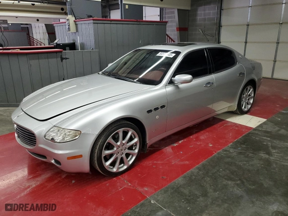 2005 Maserati Quattroporte with VIN ZAMCE39A750014721, listed as a Copart auction lot 54172645 with 24,604 mi miles and Clean Title. Bid and sale history available at carsss.com. Image 1.