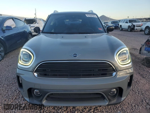 2021 MINI Countryman Oxford Edition with VIN WMZ23BR04M3M78201, listed as a Copart auction lot 87664925 with 42,151 mi miles and Salvage Title. Bid and sale history available at carsss.com. Image 5.