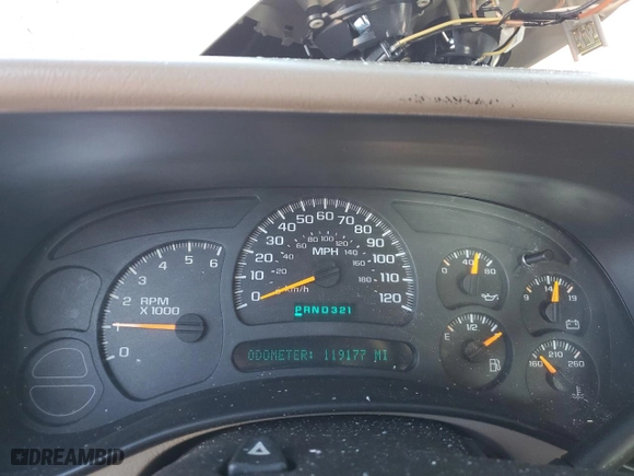 2005 Chevrolet Avalanche LS with VIN 3GNEC12Z95G282132, listed as a Copart auction lot 48307255 with 119,177 mi miles and Salvage Title. Bid and sale history available at carsss.com. Image 9.