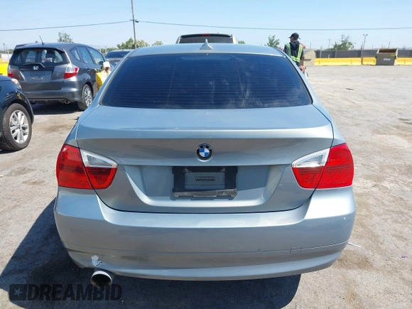 2008 BMW 3 Series 328i с VIN WBAVA375X8NL44470, выставлен на аукционе IAAI как лот 42677310 с пробегом 184 171 миль миль и . История ставок и продаж доступна на DreamBid. Изображение 17.