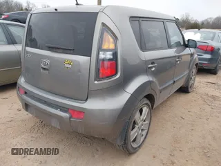 2011 Kia Soul + with VIN KNDJT2A28B7307028, listed as a IAAI auction lot 41374263 with 182,074 mi miles. Bid and sale history available at carsss.com. Image 4.
