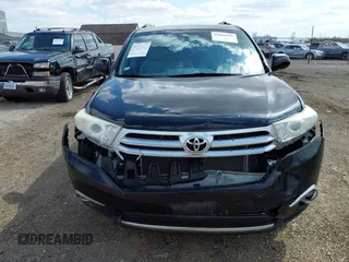 2013 Toyota Highlander Limited z VIN 5TDDK3EH1DS258901, wystawiony jako IAAI lot #42026696 z przebiegiem 110 465 mil mil oraz . Historia ofert i sprzedaży dostępna na DreamBid. Obrazek 12.