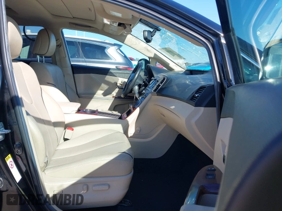 2012 Toyota Venza LE with VIN 4T3ZK3BB3CU050585, listed as a IAAI auction lot 41838121 with 124,596 mi miles. Bid and sale history available at carsss.com. Image 5.