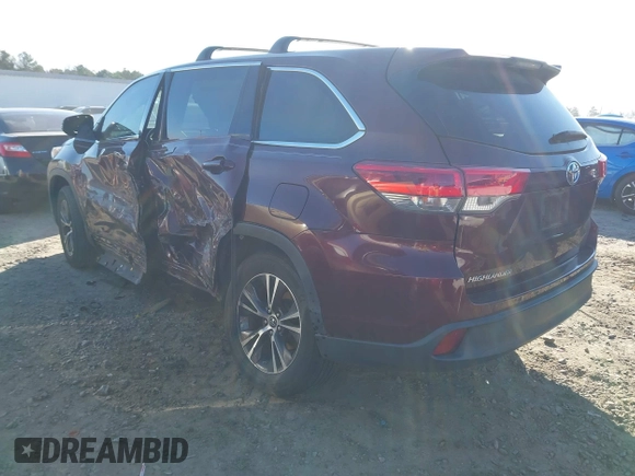 2018 Toyota Highlander LE z VIN 5TDZARFH2JS040424, wystawiony jako IAAI lot #41153516 z przebiegiem 112 246 mil mil oraz . Historia ofert i sprzedaży dostępna na DreamBid. Obrazek 3.