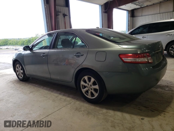 2010 Toyota Camry z VIN JTNBF3EK3A3002517, wystawiony jako Copart lot #57753675 z przebiegiem 196 094 mil mil oraz Szkoda całkowita • Salvage title. Historia ofert i sprzedaży dostępna na DreamBid. Obrazek 2.