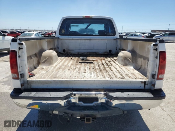 2006 Ford F-250 XL z VIN 1FTSX20596EA08170, wystawiony jako Copart lot #73577904 z przebiegiem 257 593 mil mil oraz Szkoda całkowita • Salvage title. Historia ofert i sprzedaży dostępna na DreamBid. Obrazek 6.