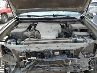 2016 Lexus GX 460 z VIN JTJBM7FX1G5134343, wystawiony jako Copart lot #59730045 z przebiegiem 198 463 mil mil oraz Szkoda całkowita • Salvage title. Historia ofert i sprzedaży dostępna na DreamBid. Obrazek 11.