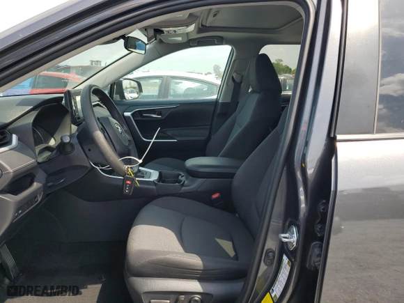 2019 Toyota RAV4 XLE with VIN 2T3W1RFV5KW002887, listed as a Copart auction lot 50156855 with 54,194 mi miles and Salvage Title. Bid and sale history available at carsss.com. Image 7.