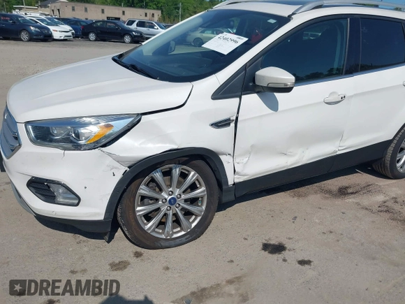 2018 Ford Escape Titanium с VIN 1FMCU9J96JUD11473, выставлен на аукционе IAAI как лот 42402996 с пробегом 110 388 миль миль и . История ставок и продаж доступна на DreamBid. Изображение 6.