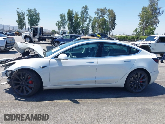 2020 Tesla Model 3 Performance z VIN 5YJ3E1EC6LF805448, wystawiony jako IAAI lot #42207433 z przebiegiem 114 412 mil mil oraz . Historia ofert i sprzedaży dostępna na DreamBid. Obrazek 15.