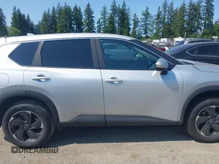 2024 Nissan Rogue SV z VIN 5N1BT3BA4RC678510, wystawiony jako IAAI lot #42408399 z przebiegiem 32 966 mil mil oraz . Historia ofert i sprzedaży dostępna na DreamBid. Obrazek 14.