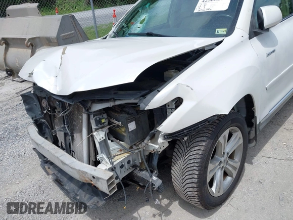2013 Toyota Highlander Limited with VIN 5TDDK3EHXDS277513, listed as a IAAI auction lot 42506268 with 246,346 mi miles and . Bid and sale history available at DreamBid. Image 17.