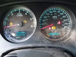 2007 GMC Sierra 1500 SLE1 with VIN 1GTEK19007Z598346, listed as a IAAI auction lot 41329758 with 198,767 mi miles. Bid and sale history available at carsss.com. Image 7.